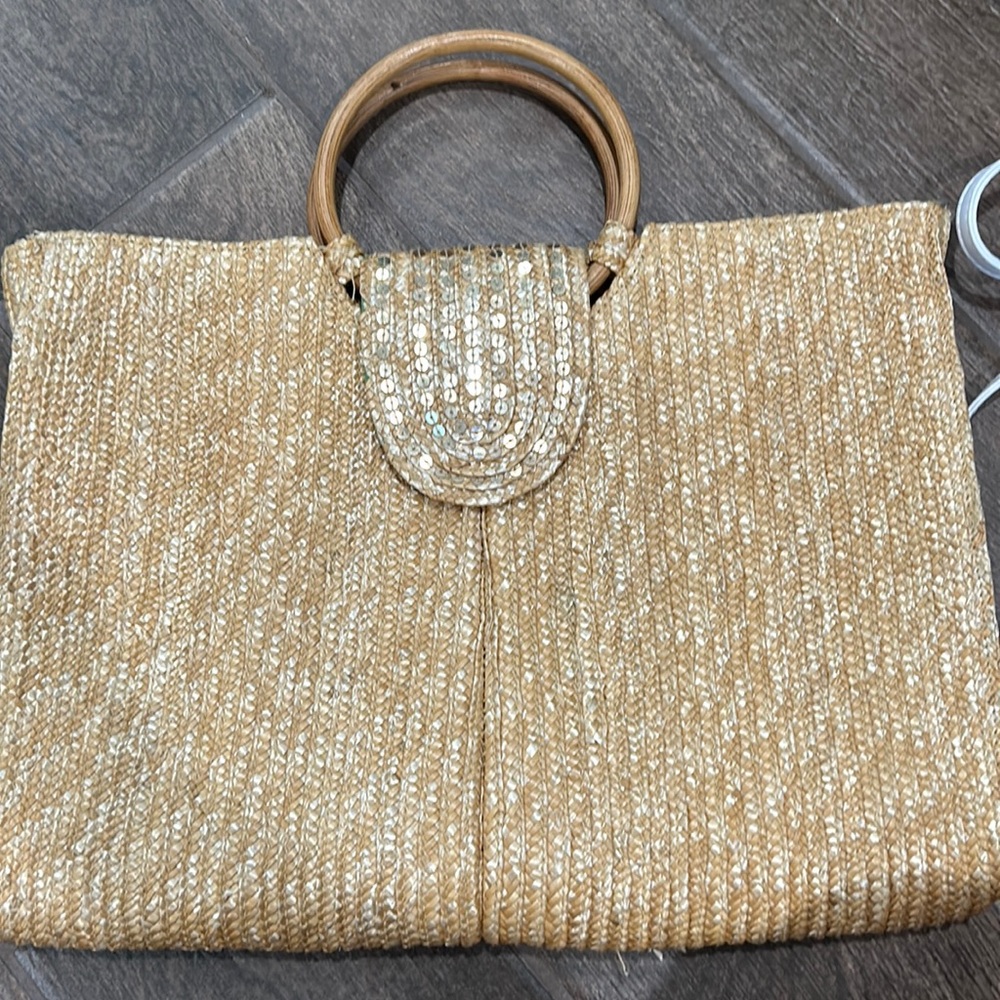Two Straw purse with wood handles and small white crossbody straw purse